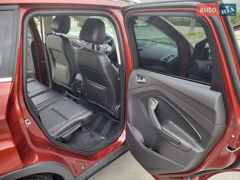 Внедорожник / Кроссовер Ford Escape 2014 в Костополе