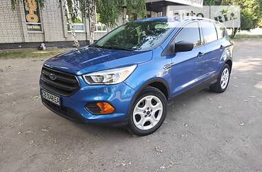 Внедорожник / Кроссовер Ford Escape 2017 в Чернигове