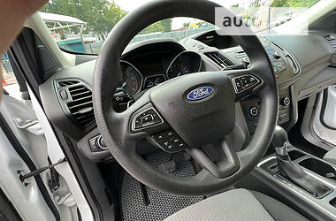 Позашляховик / Кросовер Ford Escape 2016 в Одесі