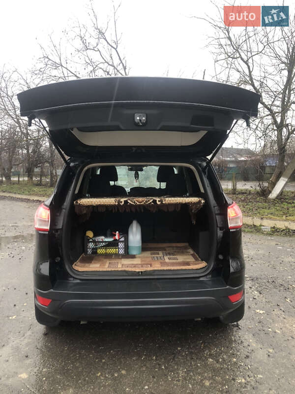 Внедорожник / Кроссовер Ford Escape 2016 в Городке