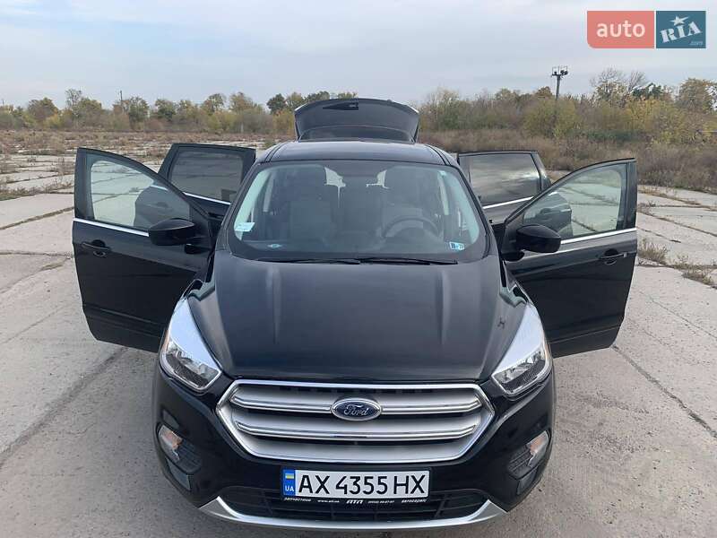 Позашляховик / Кросовер Ford Escape 2016 в Харкові