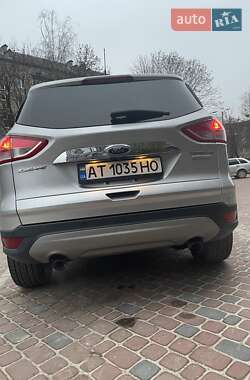 Внедорожник / Кроссовер Ford Escape 2015 в 