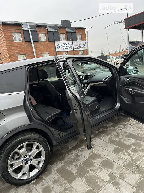 Внедорожник / Кроссовер Ford Escape 2013 в Тернополе