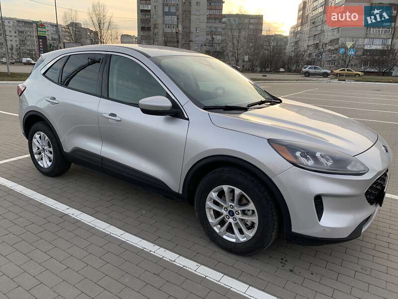 Внедорожник / Кроссовер Ford Escape 2020 в Сумах