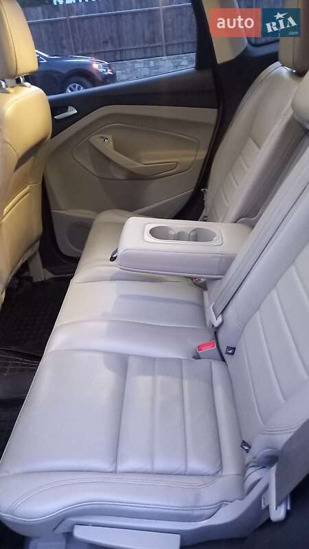 Внедорожник / Кроссовер Ford Escape 2016 в Хмельницком