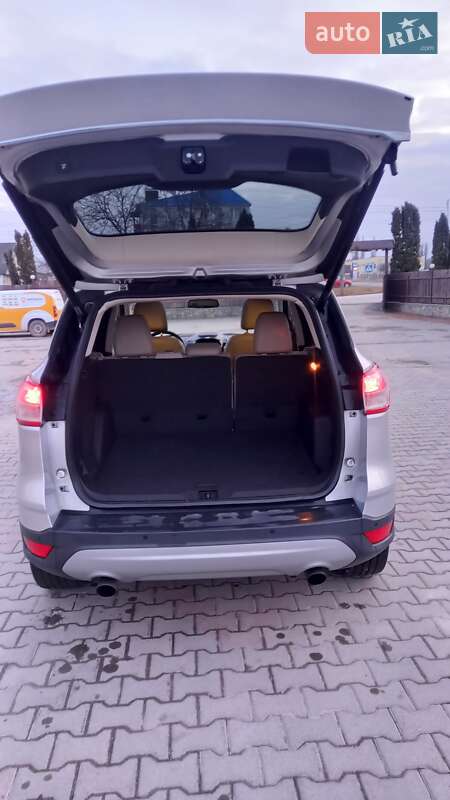 Внедорожник / Кроссовер Ford Escape 2016 в Хмельницком