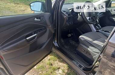 Внедорожник / Кроссовер Ford Escape 2014 в 
