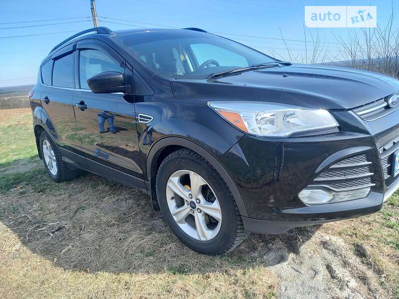 Внедорожник / Кроссовер Ford Escape 2014 в 