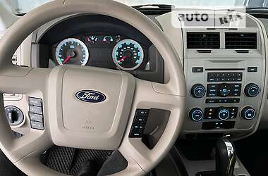 Внедорожник / Кроссовер Ford Escape 2008 в 