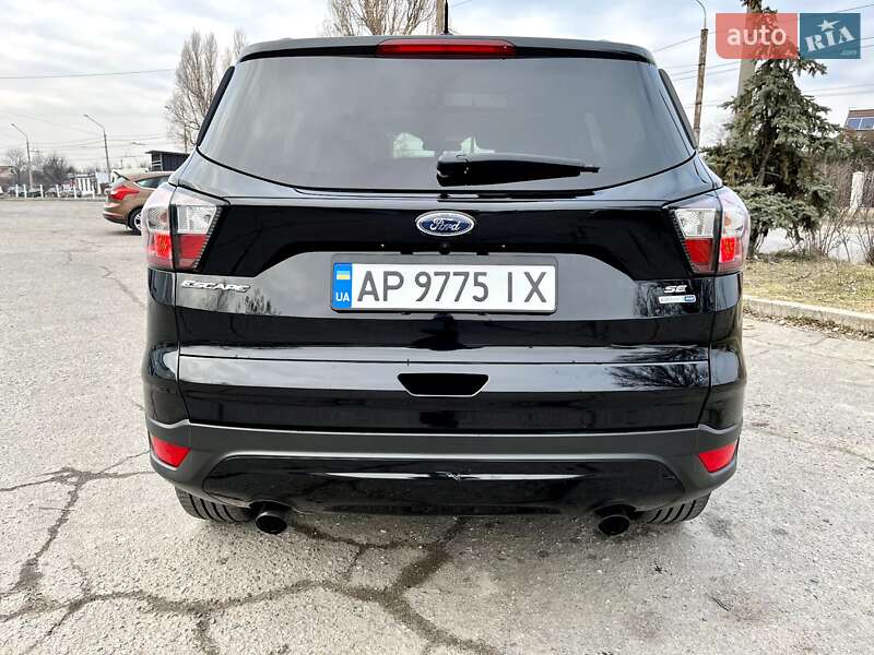 Внедорожник / Кроссовер Ford Escape 2017 в Запорожье
