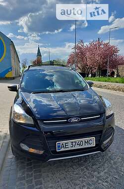 Позашляховик / Кросовер Ford Escape 2015 в Ужгороді