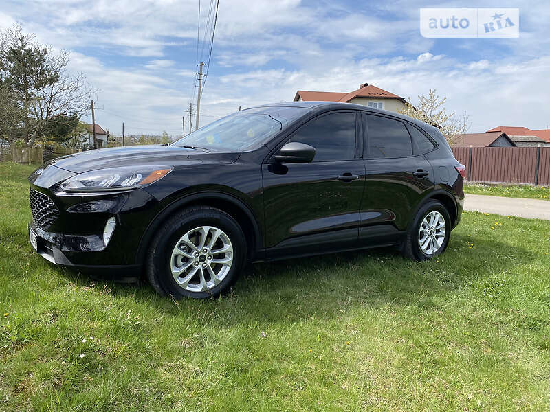Внедорожник / Кроссовер Ford Escape 2021 в Ивано-Франковске
