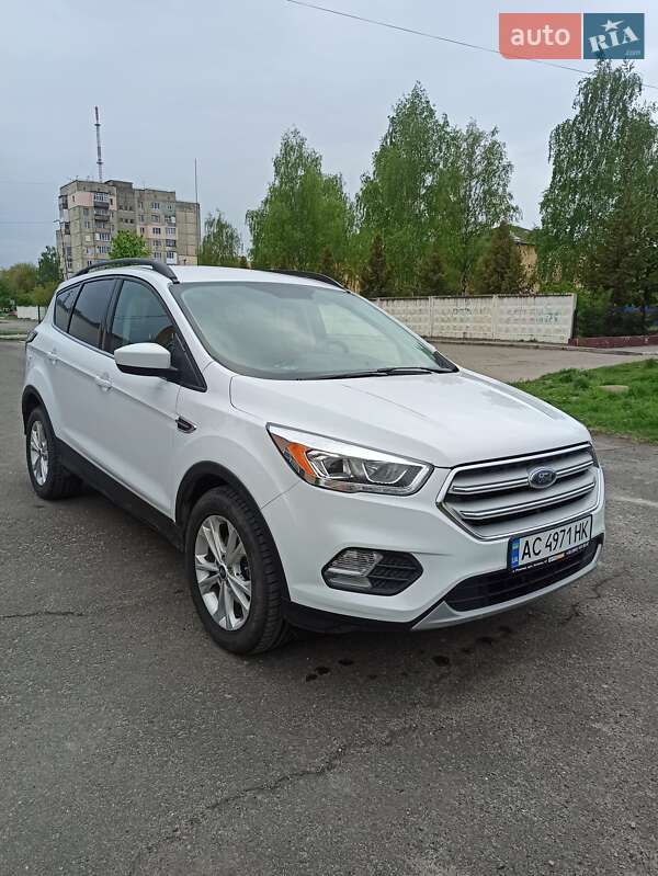 Внедорожник / Кроссовер Ford Escape 2018 в Ковеле
