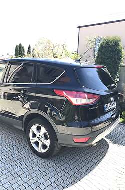 Внедорожник / Кроссовер Ford Escape 2014 в 