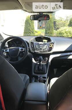 Внедорожник / Кроссовер Ford Escape 2014 в 