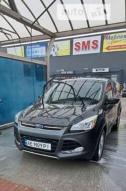 Внедорожник / Кроссовер Ford Escape 2015 в Кривом Роге