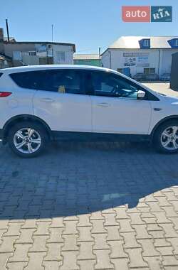 Внедорожник / Кроссовер Ford Escape 2014 в 