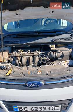 Внедорожник / Кроссовер Ford Escape 2014 в 