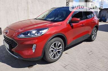 Внедорожник / Кроссовер Ford Escape 2020 в 