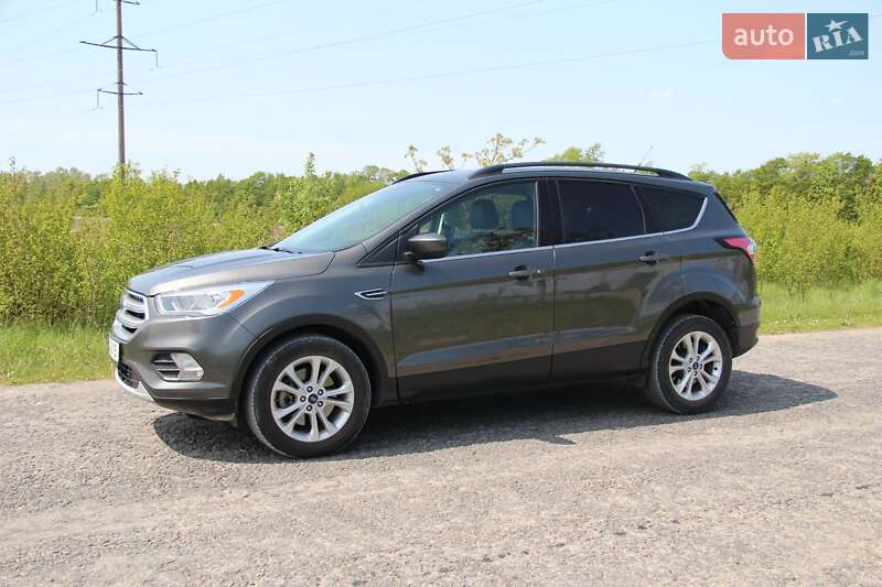 Позашляховик / Кросовер Ford Escape 2017 в Кременці
