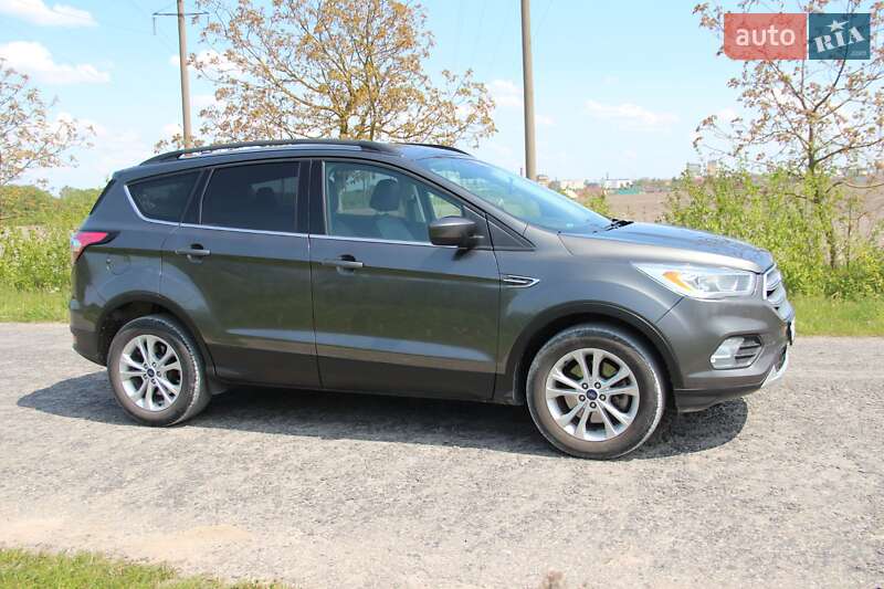Позашляховик / Кросовер Ford Escape 2017 в Кременці