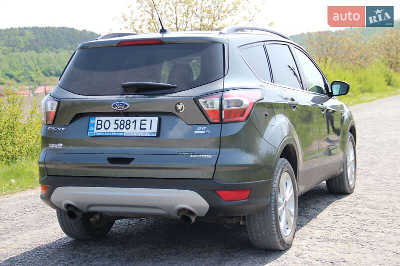 Позашляховик / Кросовер Ford Escape 2017 в Кременці