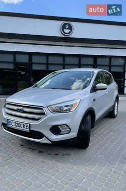 Внедорожник / Кроссовер Ford Escape 2019 в 