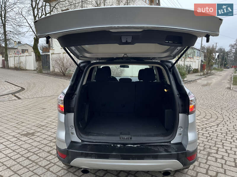 Позашляховик / Кросовер Ford Escape 2019 в Львові
