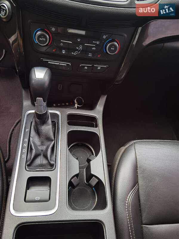 Внедорожник / Кроссовер Ford Escape 2017 в Яворове