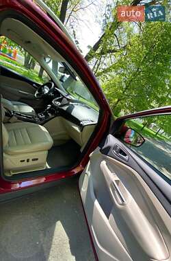 Внедорожник / Кроссовер Ford Escape 2015 в Нововолынске