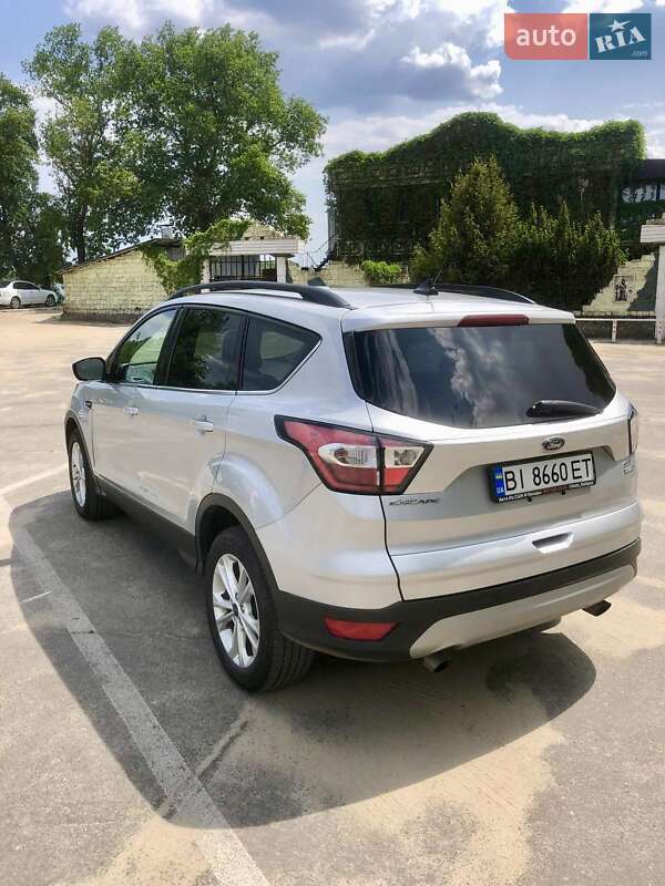 Внедорожник / Кроссовер Ford Escape 2018 в Кременчуге