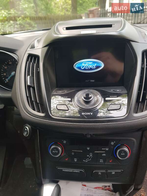 Позашляховик / Кросовер Ford Escape 2016 в Одесі
