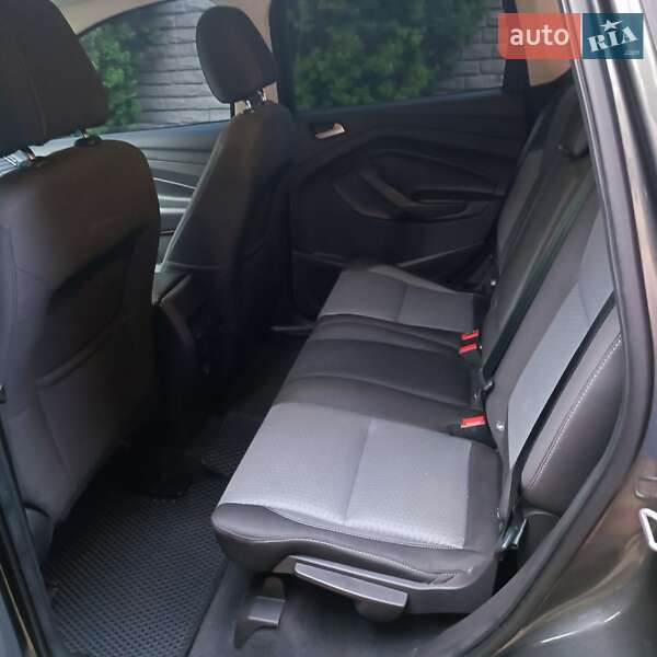 Позашляховик / Кросовер Ford Escape 2016 в Чернігові
