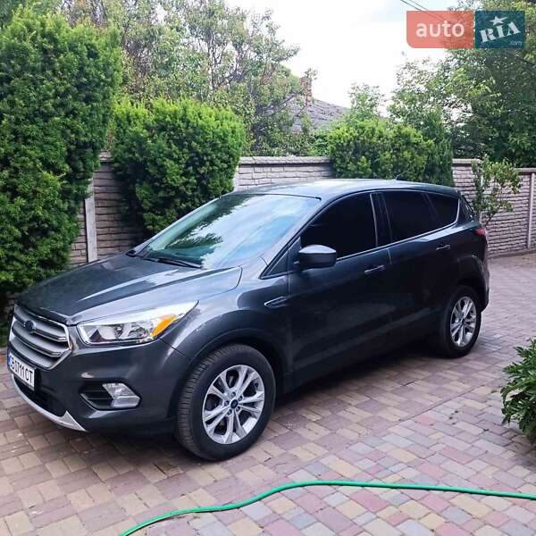 Позашляховик / Кросовер Ford Escape 2016 в Чернігові