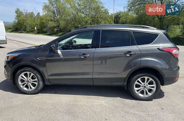 Внедорожник / Кроссовер Ford Escape 2017 в 
