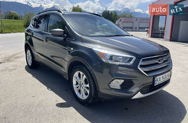 Внедорожник / Кроссовер Ford Escape 2017 в 