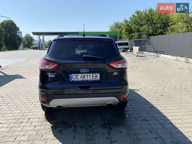 Внедорожник / Кроссовер Ford Escape 2015 в Черновцах