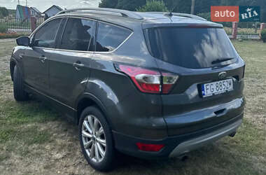 Внедорожник / Кроссовер Ford Escape 2017 в 