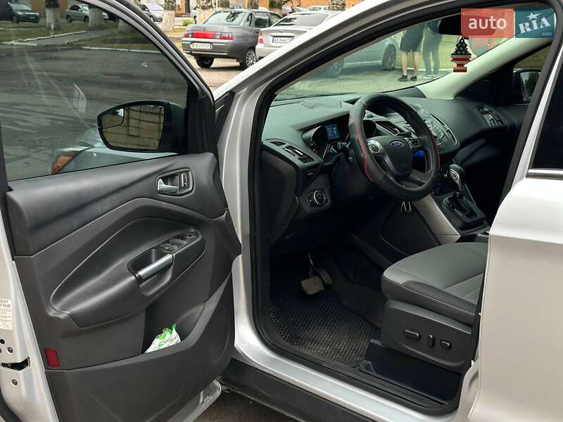 Внедорожник / Кроссовер Ford Escape 2015 в Днепре