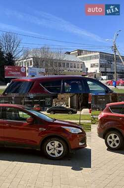 Внедорожник / Кроссовер Ford Escape 2015 в 