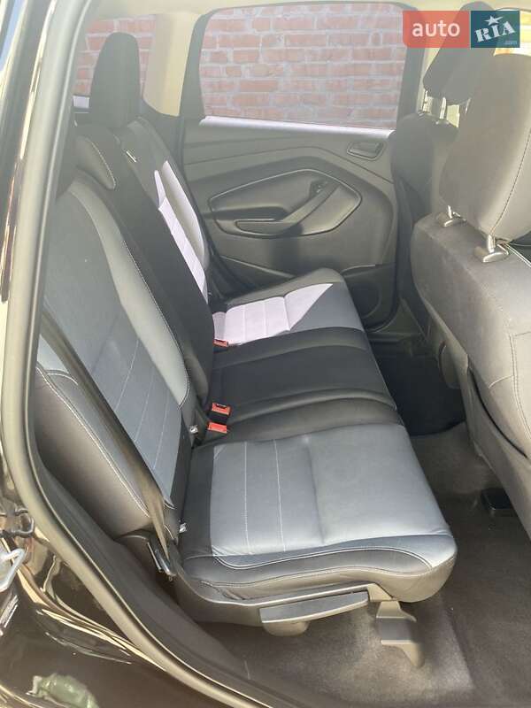 Внедорожник / Кроссовер Ford Escape 2018 в Калиновке