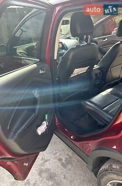 Внедорожник / Кроссовер Ford Escape 2016 в 