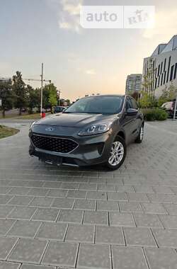 Позашляховик / Кросовер Ford Escape 2020 в Рівному