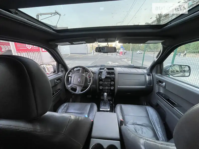 Позашляховик / Кросовер Ford Escape 2012 в 
