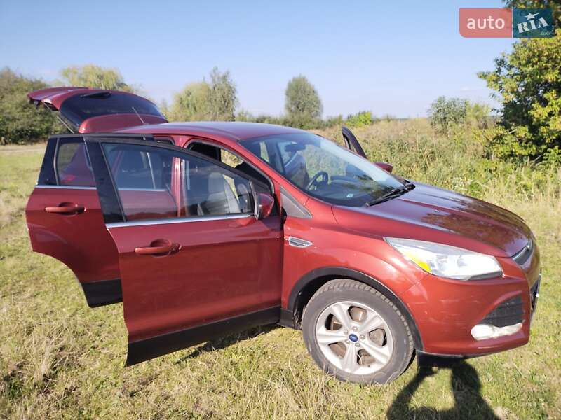 Внедорожник / Кроссовер Ford Escape 2016 в Шептицькому