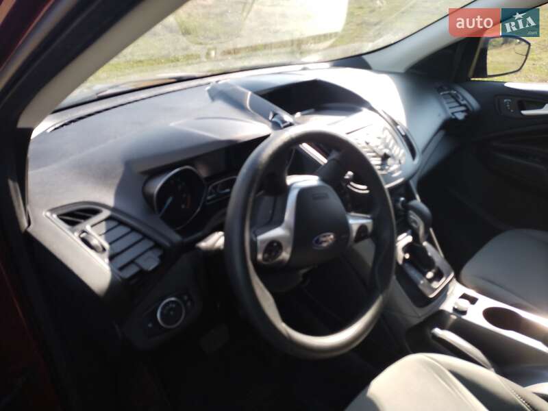 Внедорожник / Кроссовер Ford Escape 2016 в Шептицькому