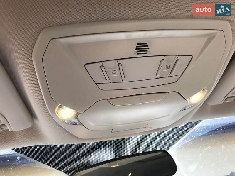 Внедорожник / Кроссовер Ford Escape 2017 в Львове