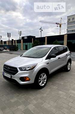 Внедорожник / Кроссовер Ford Escape 2018 в 