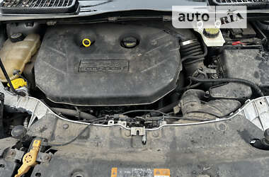 Внедорожник / Кроссовер Ford Escape 2012 в 