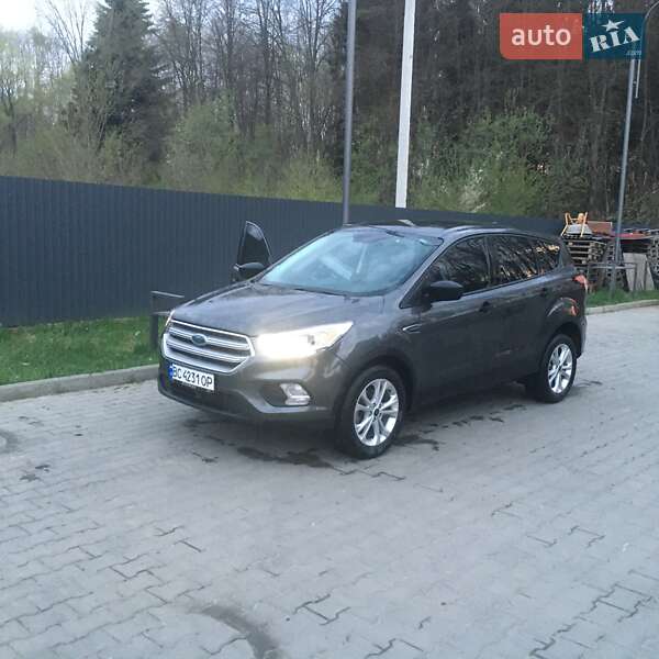 Внедорожник / Кроссовер Ford Escape 2017 в Трускавце